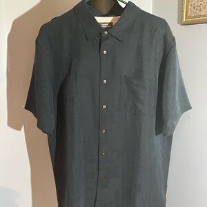 Quiksilver Waterman Collection Men’s Size M Black Hawaiian Button Up Shirt